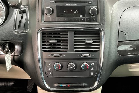Used 2016 Dodge Grand Caravan American Value Package image 9