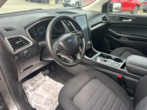 Used 2022 Ford Edge SE w/ Black Appearance Package image 13