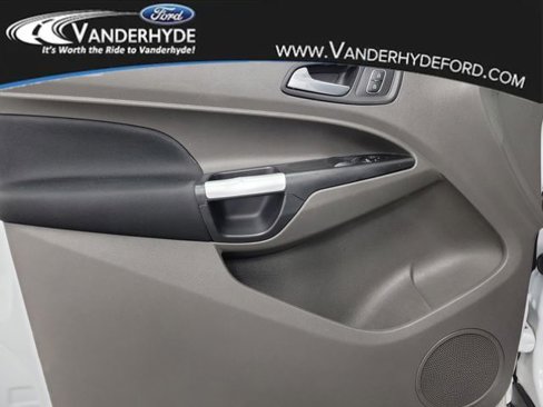 Used 2022 Ford Transit Connect XLT image 14