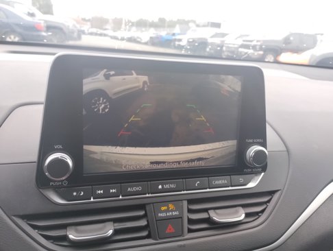 Used 2022 Nissan Altima 2.5 SV image 22