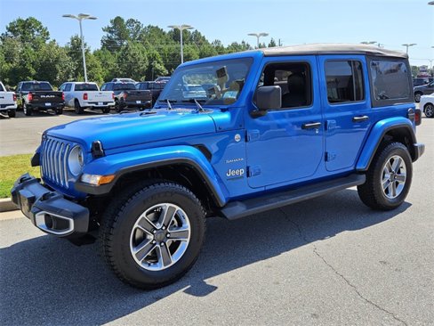 Used 2022 Jeep Wrangler Unlimited Sahara w/ Cold Weather Group image 3
