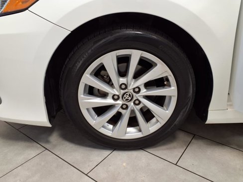 Used 2021 Toyota Camry LE image 26