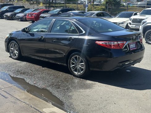 Used 2016 Toyota Camry SE image 7