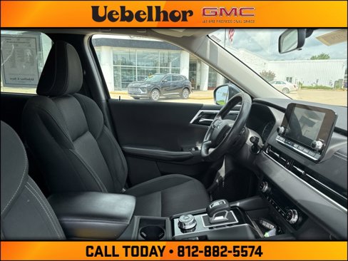 Used 2022 Mitsubishi Outlander ES image 2