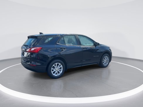 Used 2021 Chevrolet Equinox LS image 9
