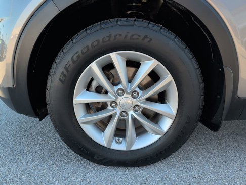 Used 2016 Kia Sorento LX image 4
