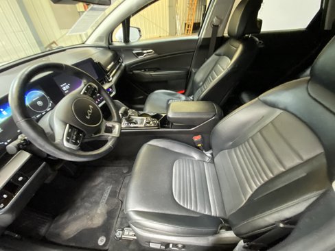 Used 2024 Kia Sportage SX image 21
