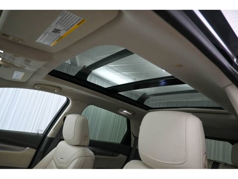 Used 2022 Cadillac XT5 Premium Luxury w/ Technology Package image 11