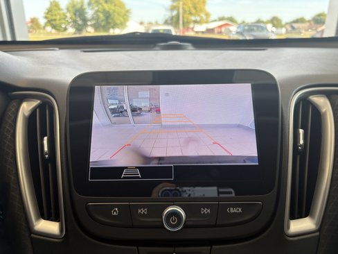 Used 2024 Chevrolet Malibu LT image 18