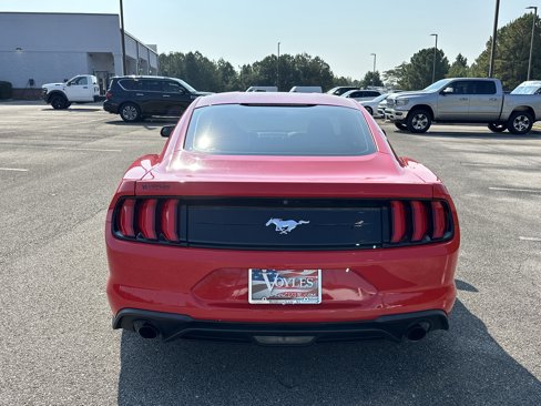 Used 2018 Ford Mustang Coupe image 6