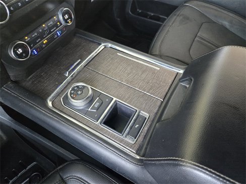 Used 2019 Ford Expedition Max Limited image 16