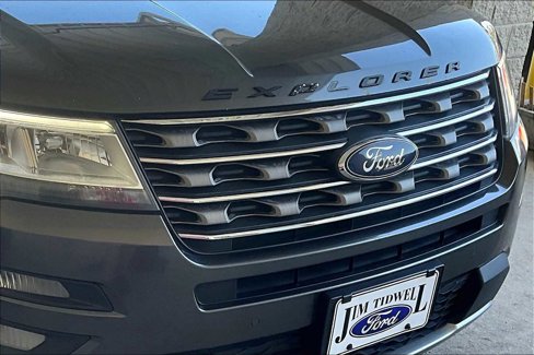 Used 2017 Ford Explorer XLT w/ Equipment Group 202A image 28