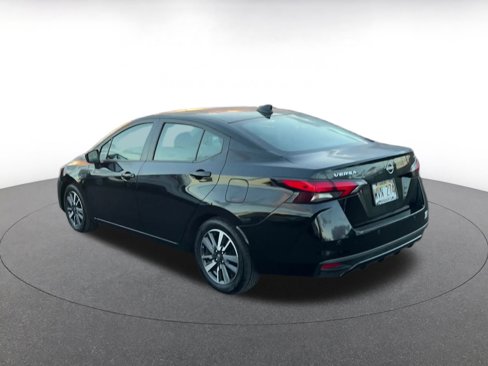 Used 2023 Nissan Versa SV image 10