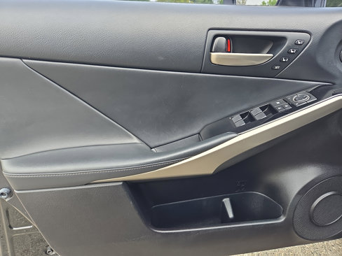 Certified 2020 Lexus IS 300 AWD w/ Premium Package image 13