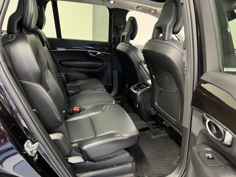 Used 2018 Volvo XC90 T5 Momentum w/ Convenience Package image 38