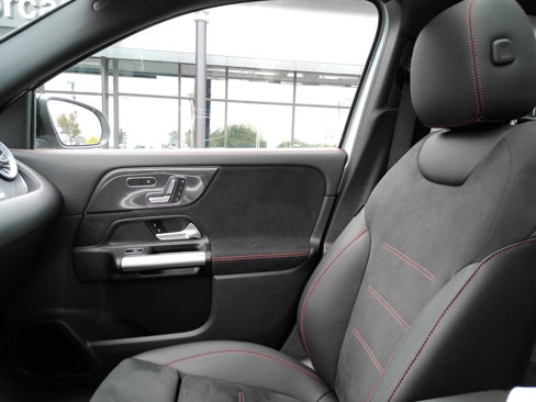Certified 2025 Mercedes-Benz GLA 250 4MATIC image 42
