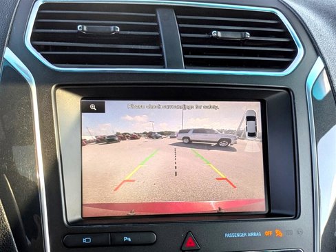 Used 2016 Ford Explorer Limited image 23