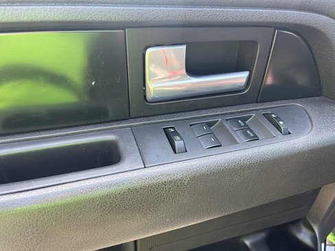 Used 2013 Ford F150 FX4 image 24