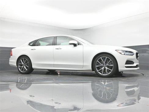 Used 2019 Volvo S90 T6 Momentum image 35