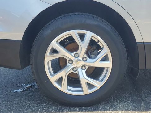 Used 2018 Chevrolet Equinox Premier image 5