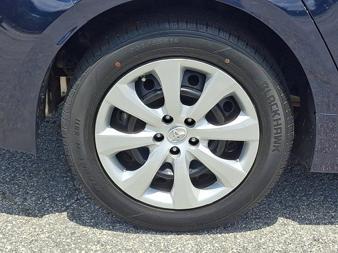 Used 2020 Toyota Corolla LE image 28