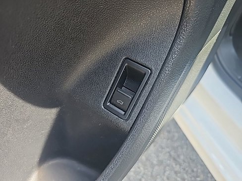 Used 2017 Volkswagen Jetta SE image 20