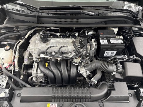 Used 2021 Toyota Corolla LE image 7