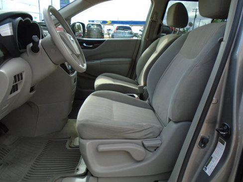 Used 2012 Nissan Quest S image 9