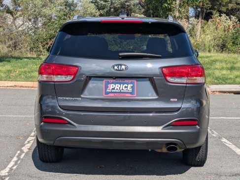 Used 2018 Kia Sorento LX image 7