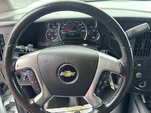 Used 2015 Chevrolet Express 2500 image 15