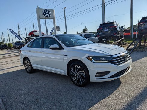Certified 2020 Volkswagen Jetta SEL Premium image 8
