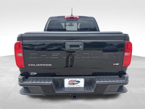 Certified 2021 Chevrolet Colorado Z71 w/ Z71 Midnight Edition image 4