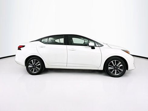 Used 2024 Nissan Versa SV image 10