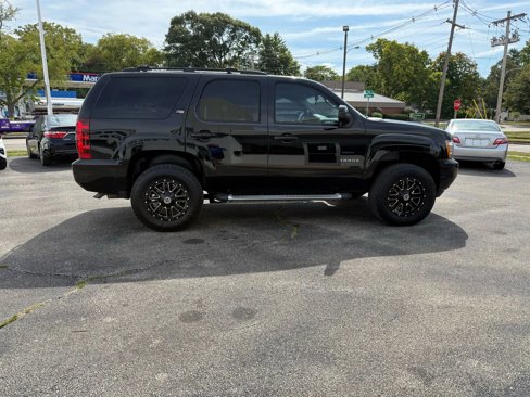 Used 2012 Chevrolet Tahoe LT w/ Suspension Package, Off-Road image 2
