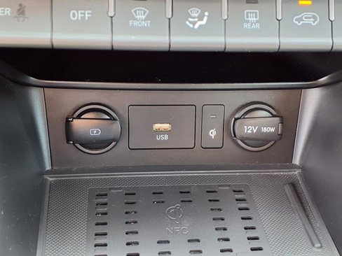 Used 2023 Hyundai Kona Limited image 24