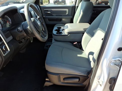 Used 2020 RAM 1500 Classic SLT image 18