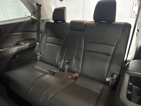 Used 2016 Honda Pilot Touring image 4