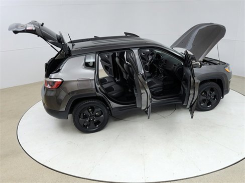 Used 2018 Jeep Compass Latitude image 24