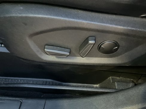 Used 2023 Ford Edge SEL image 14