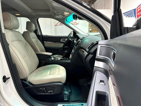 Used 2016 Ford Explorer Platinum image 23