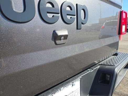 Used 2021 Jeep Gladiator Sport image 11