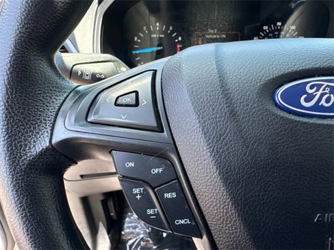 Certified 2020 Ford Edge SE image 19