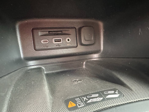 Used 2020 Chevrolet Equinox Premier image 26