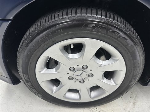 Used 2005 Mercedes-Benz C 240 4MATIC Sedan image 15