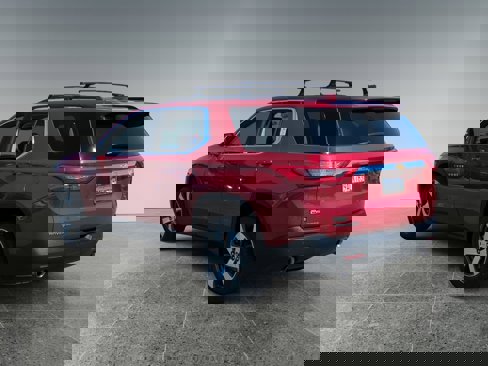Used 2021 Chevrolet Traverse LT w/ LT Premium Package image 3