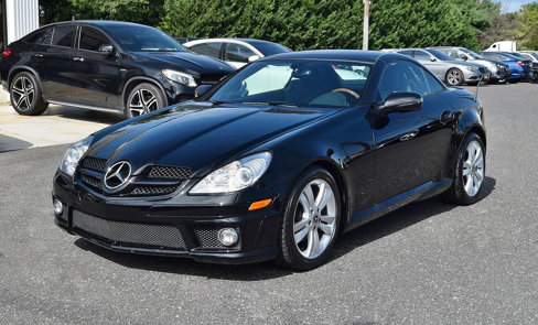 Used 2011 Mercedes-Benz SLK 300 image 2
