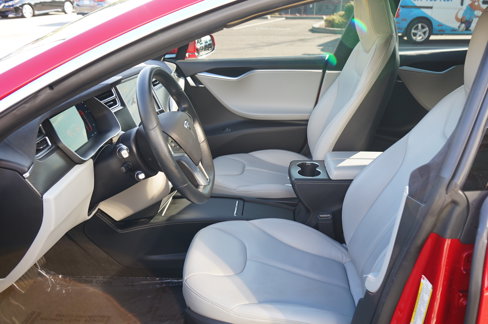 Used 2015 Tesla Model S AWD image 16
