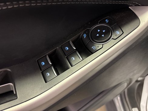 Used 2022 Ford Explorer Limited image 28