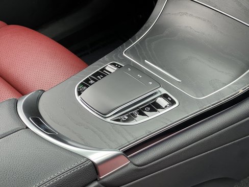 Used 2021 Mercedes-Benz GLC 300 4MATIC w/ AMG Line image 40