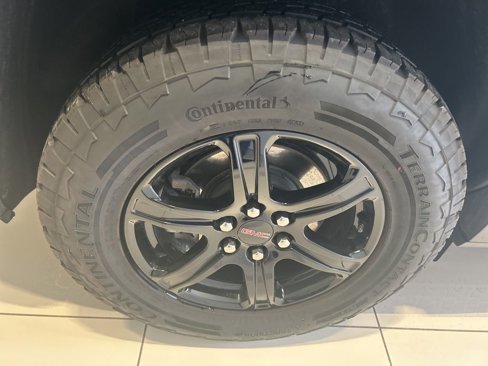 Used 2023 GMC Acadia AT4 image 23